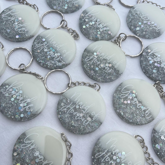 Bridal White & Silver Circle Keyring Favours | Choose your own text, names or Wedding options | Gift for Bride, Maid of Honour, Bridesmaid