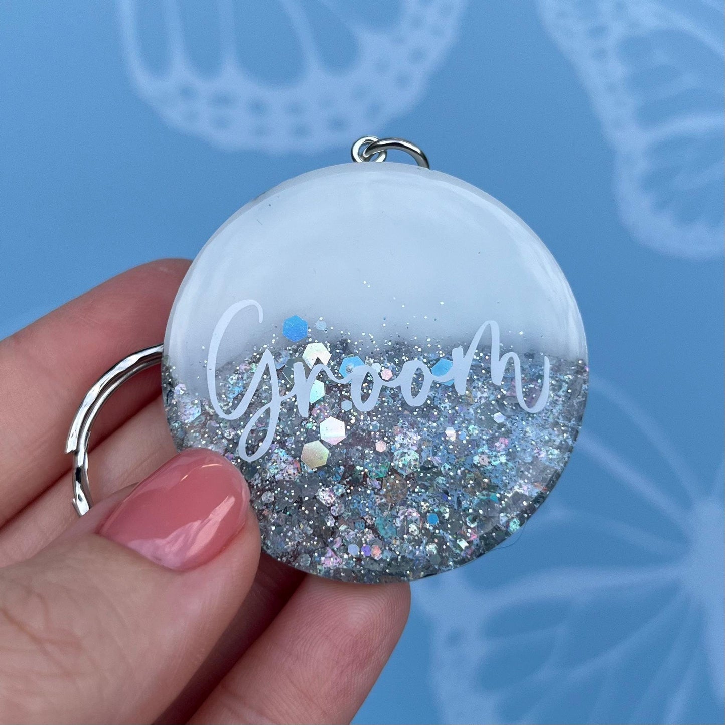 Bridal White & Silver Circle Keyring Favours | Choose your own text, names or Wedding options | Gift for Bride, Maid of Honour, Bridesmaid