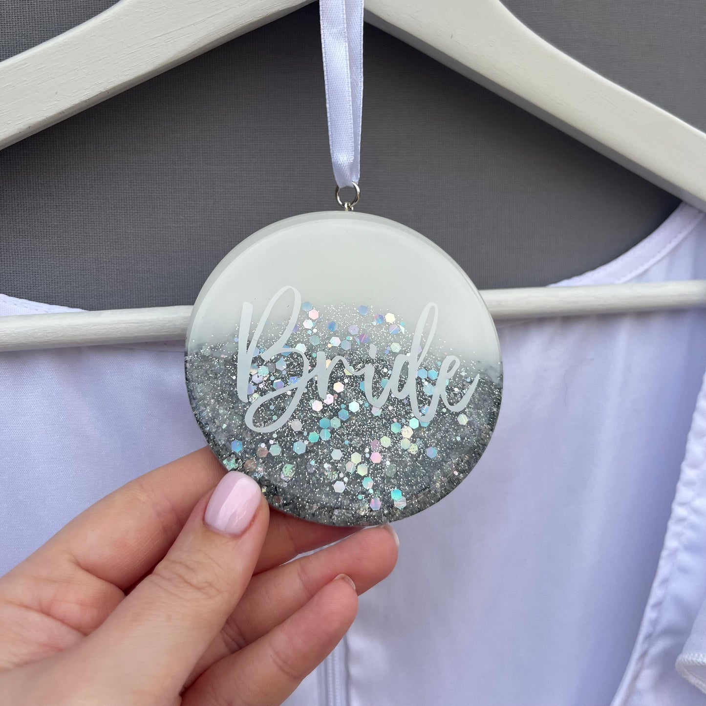 Bridal White & Silver Hanging Circle | Choose your own text or Wedding options | Hanger Decoration or Wall Decor | Gift for Bride, Maid of Honour, Bridesmaid & more | Bridal Favours