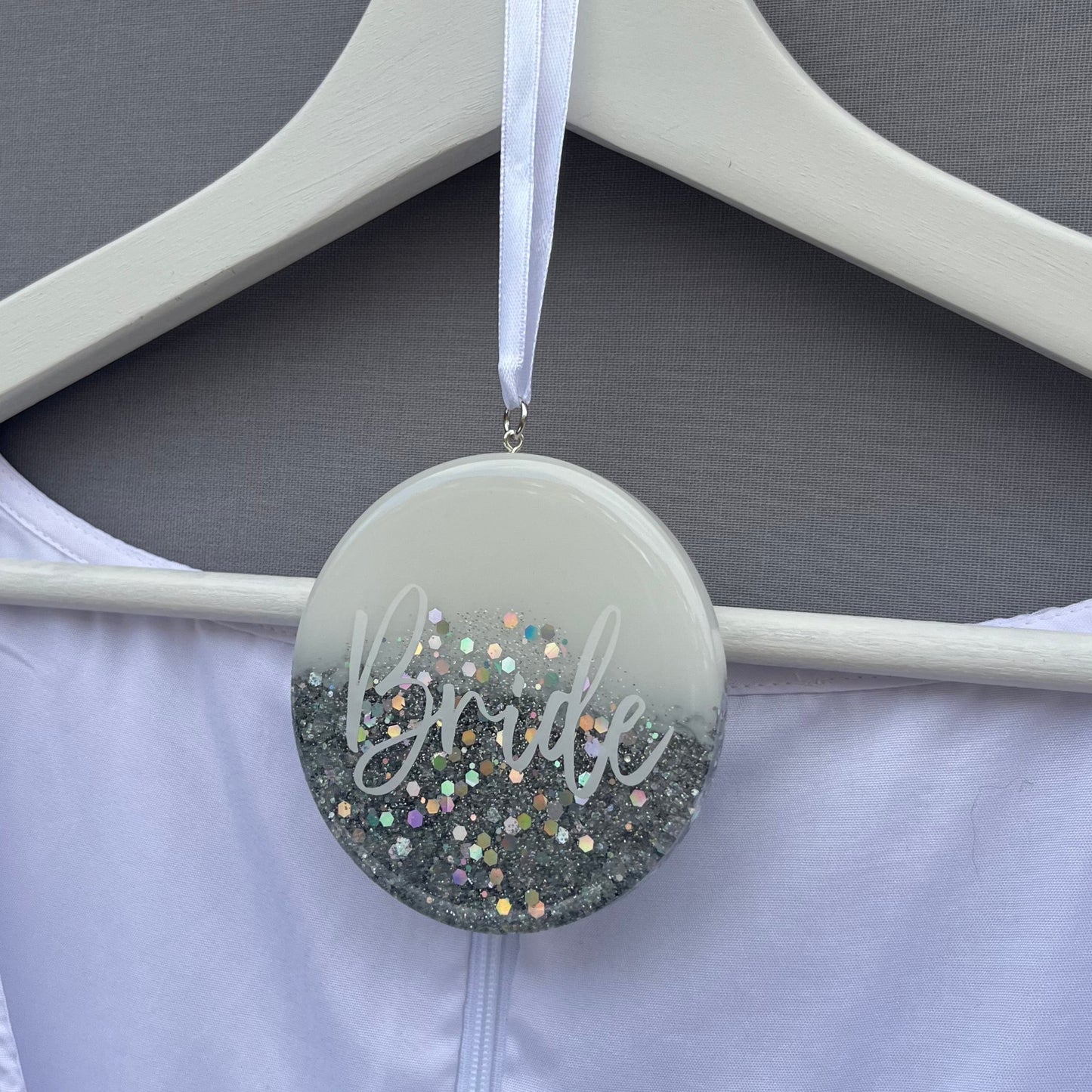 Bridal White & Silver Hanging Circle | Choose your own text or Wedding options | Hanger Decoration or Wall Decor | Gift for Bride, Maid of Honour, Bridesmaid & more | Bridal Favours