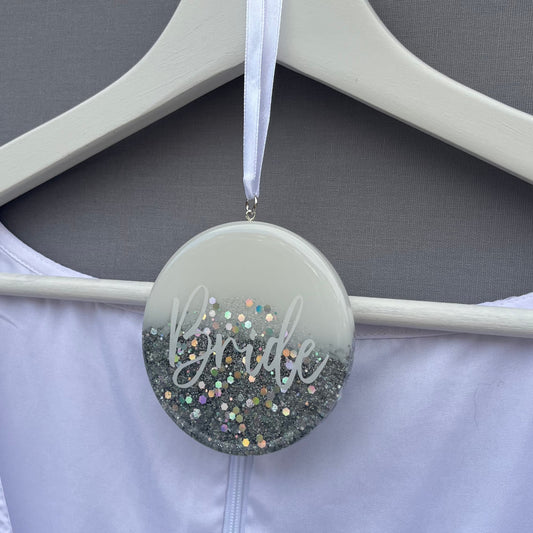 Bridal White & Silver Hanging Circle | Choose your own text or Wedding options | Hanger Decoration or Wall Decor | Gift for Bride, Maid of Honour, Bridesmaid & more | Bridal Favours