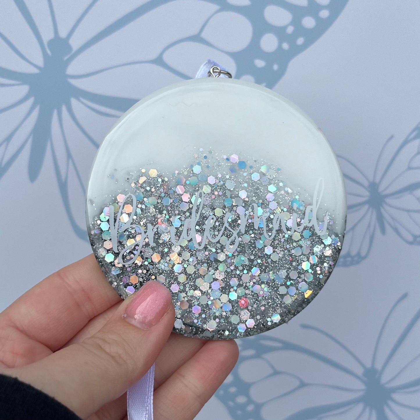 Bridal White & Silver Hanging Circle | Choose your own text or Wedding options | Hanger Decoration or Wall Decor | Gift for Bride, Maid of Honour, Bridesmaid & more | Bridal Favours