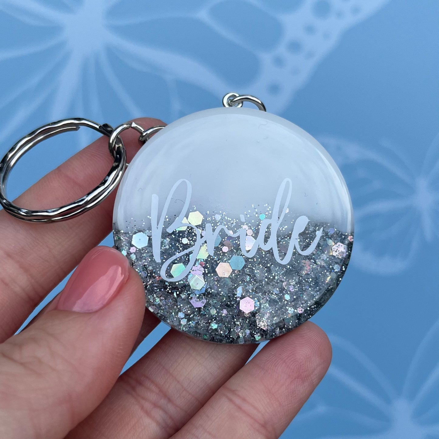 Bridal White & Silver Circle Keyring | Choose your own text or Wedding options | Gift for Bride, Maid of Honour, Bridesmaid & more | Bridal Favours