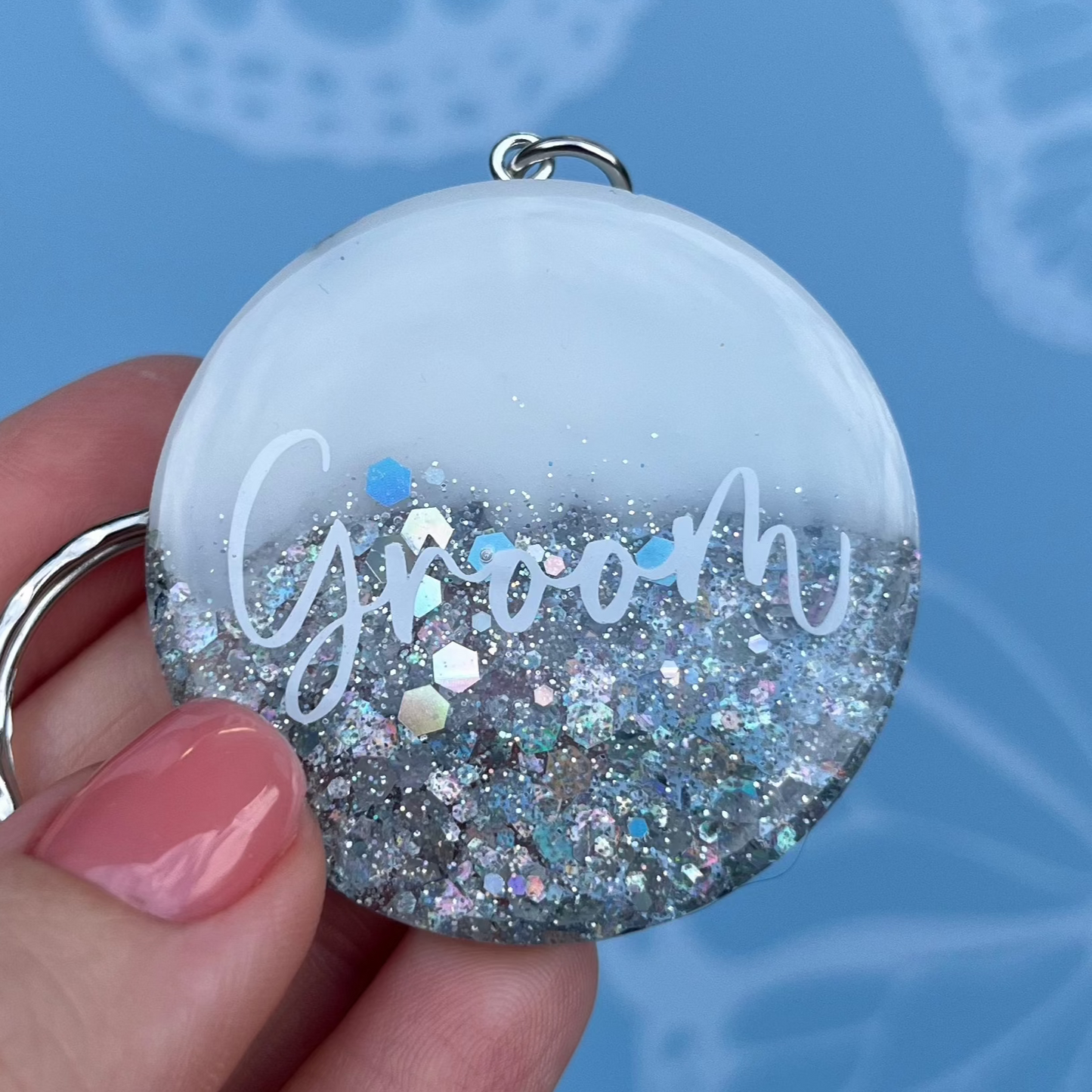 Bridal White & Silver Circle Keyring | Choose your own text or Wedding options | Gift for Bride, Maid of Honour, Bridesmaid & more | Bridal Favours